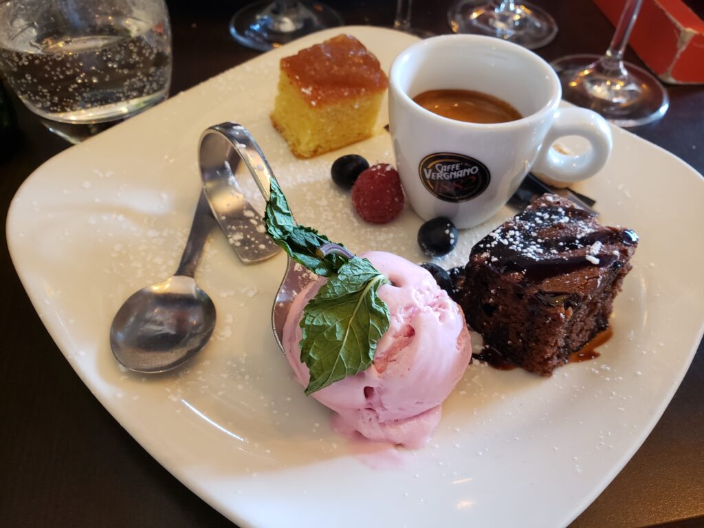 A classic Cafe Gourmande.
